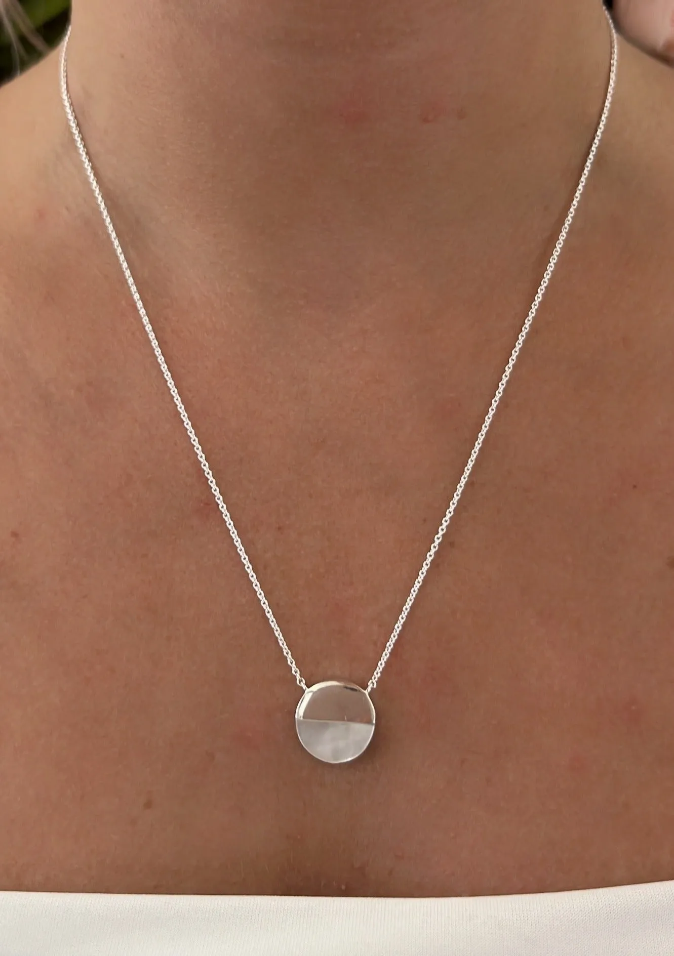 Sterling Silver & Mother of Pearl Round Disc Pendant Necklace