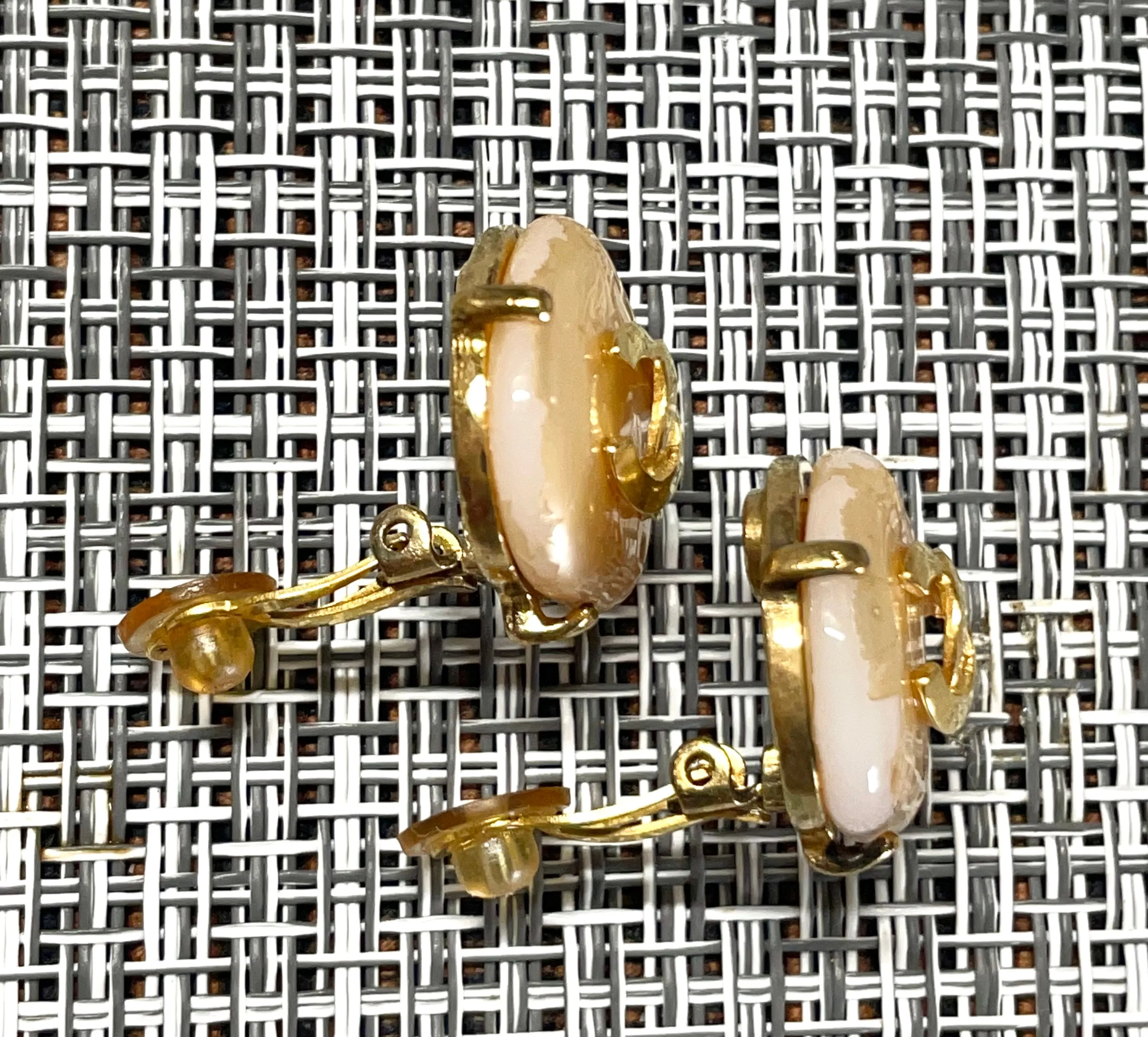 Vintage CHANEL oval heart shape, triangle shape faux pearl and CC earrings. Rare and elegant Chanel jewelry. 0411071