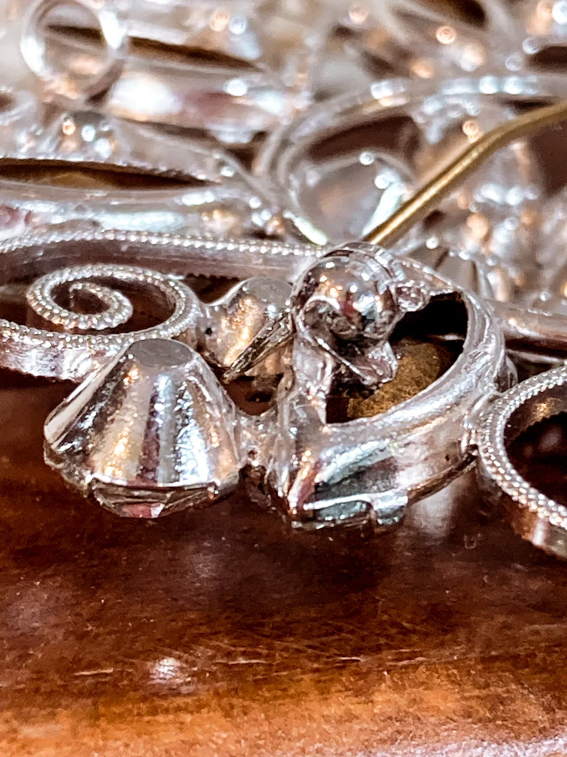 Vintage Clear Rhinestone Filigree Brooch Pendant Screw-On Earring Set Original Box