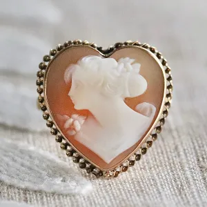 Vintage Huge heart shaped cameo ring in yellow gold