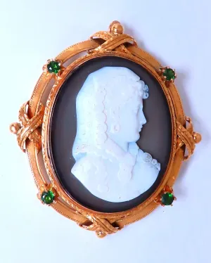 Vintage Madonna Cameo Tsavorite Brooch Pin 18kt Gold