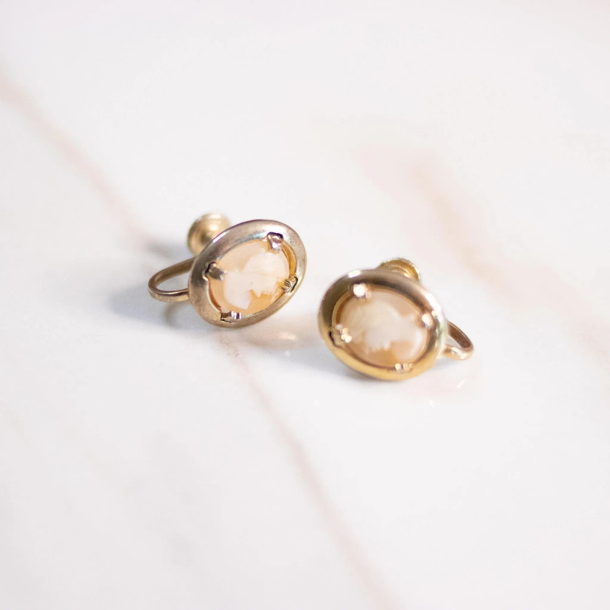 Vintage Petite Gold Shell Cameo Earrings