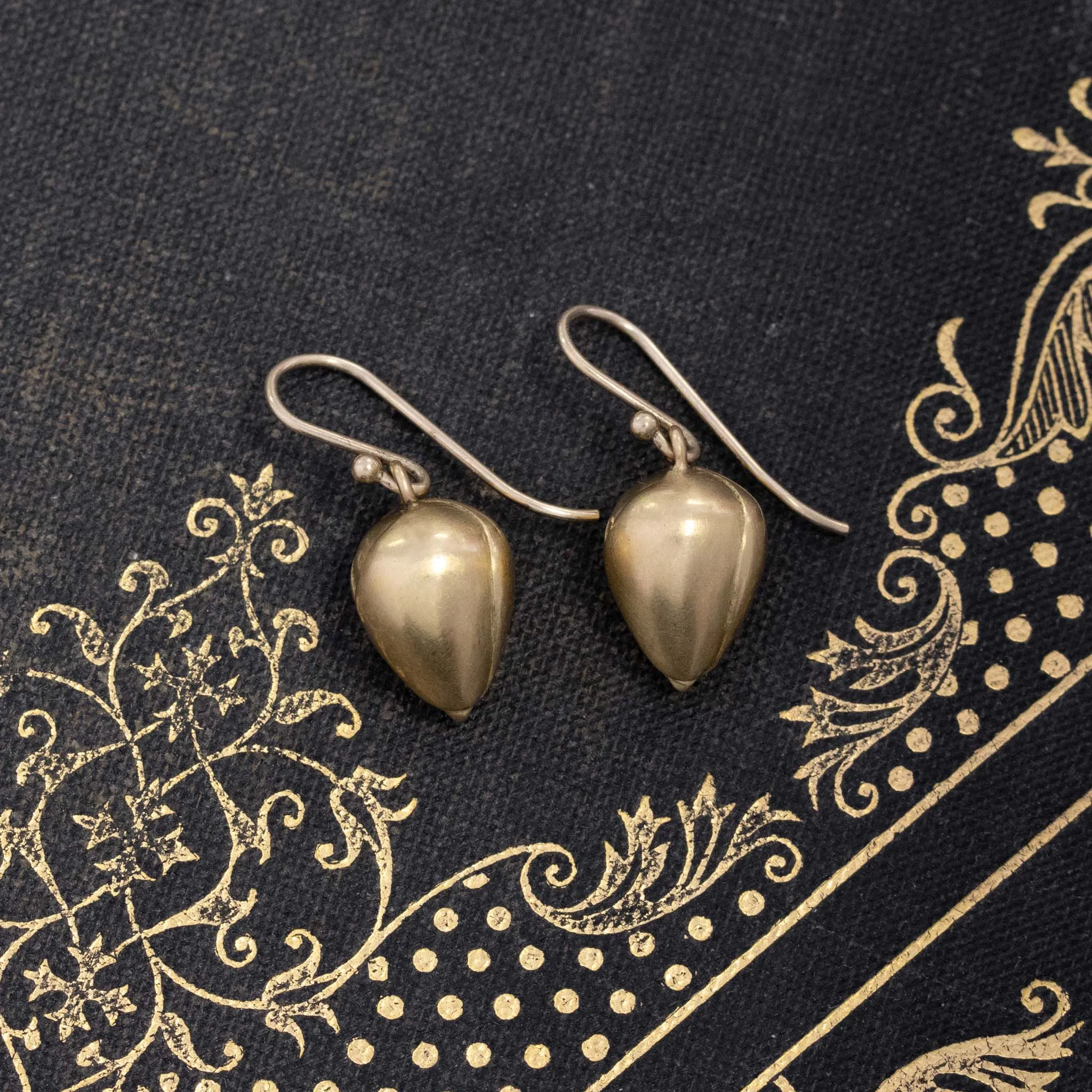 Vintage Rosebud Motif Drop Earrings