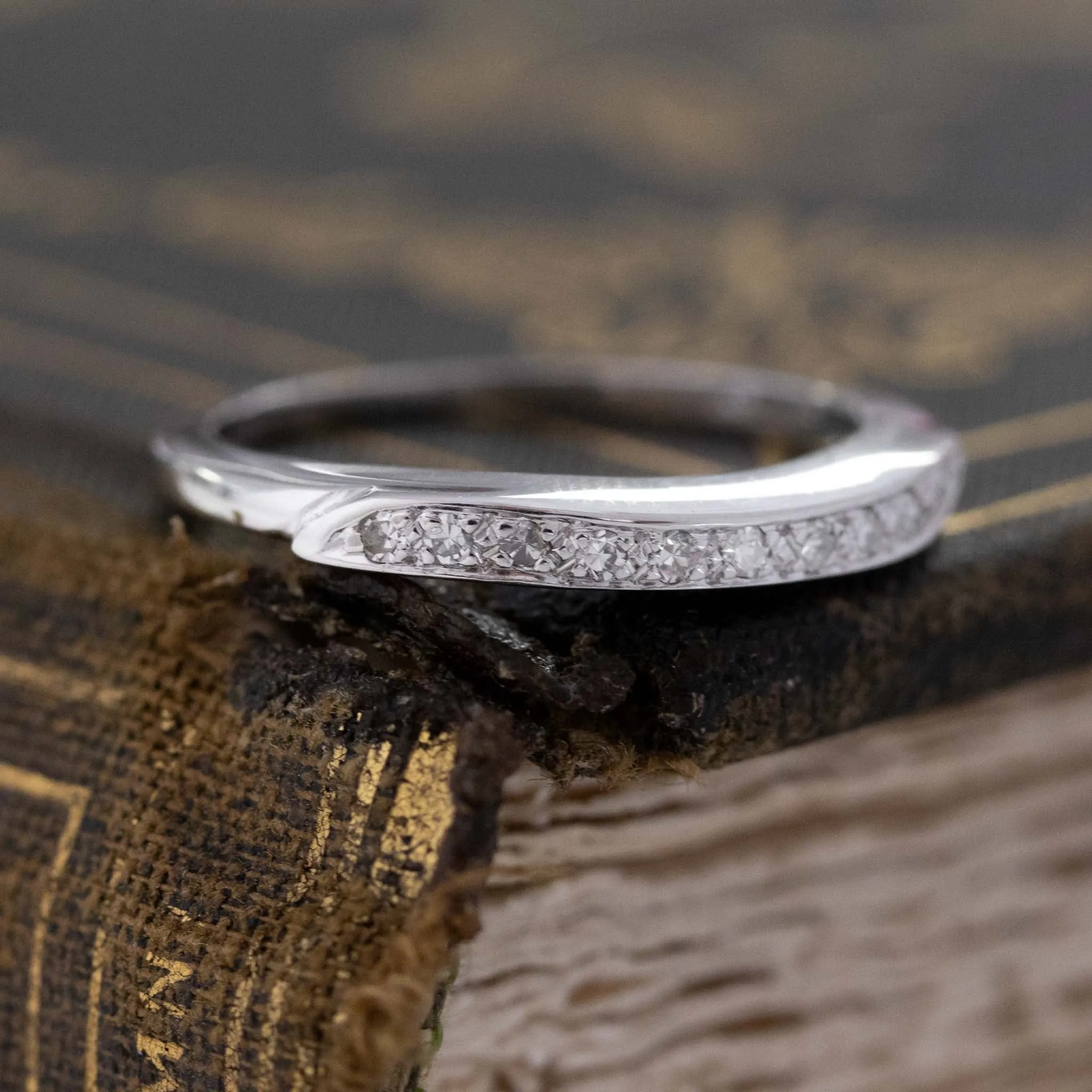 Vintage Single Cut Diamond Band