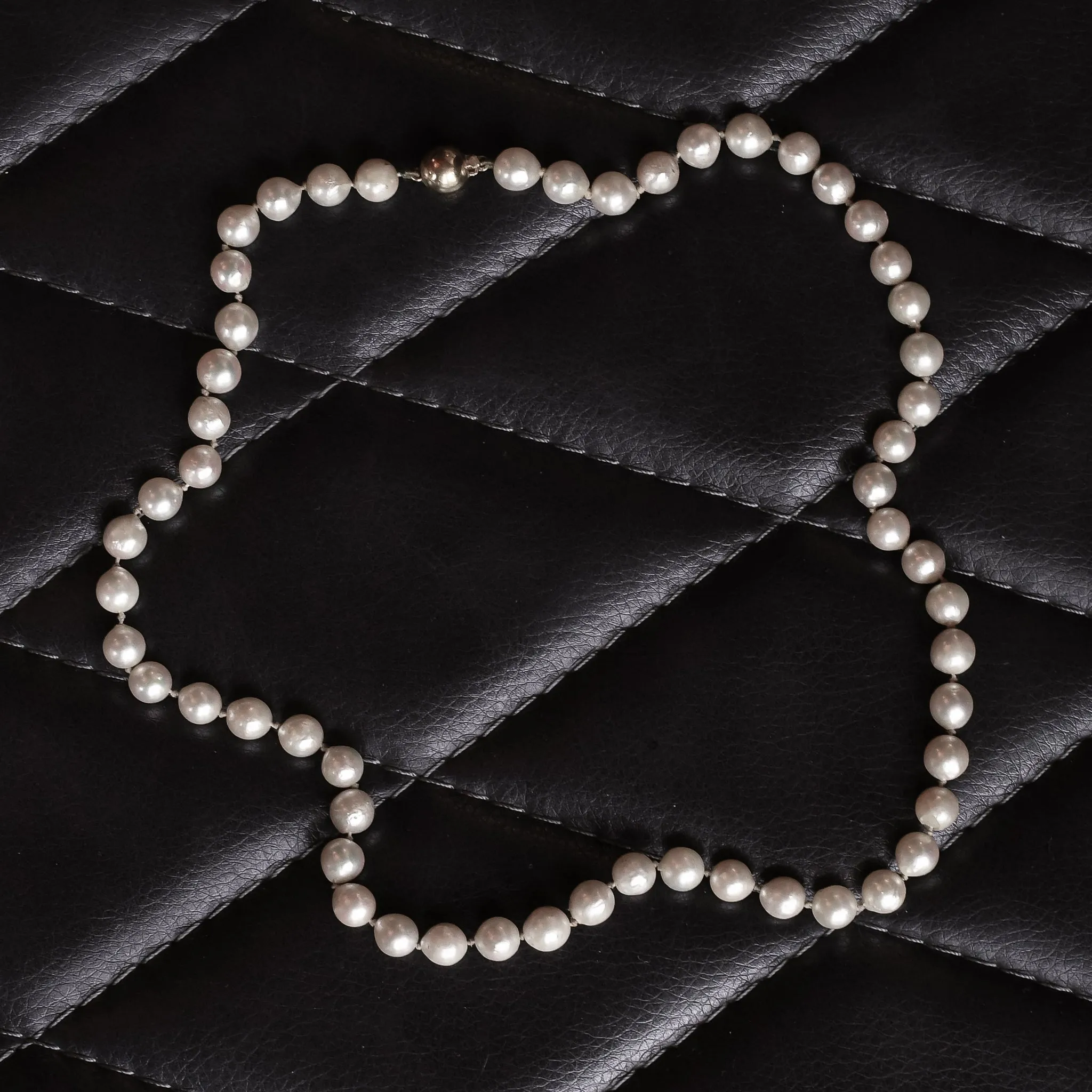 Vintage Single Strand Pearl Necklace