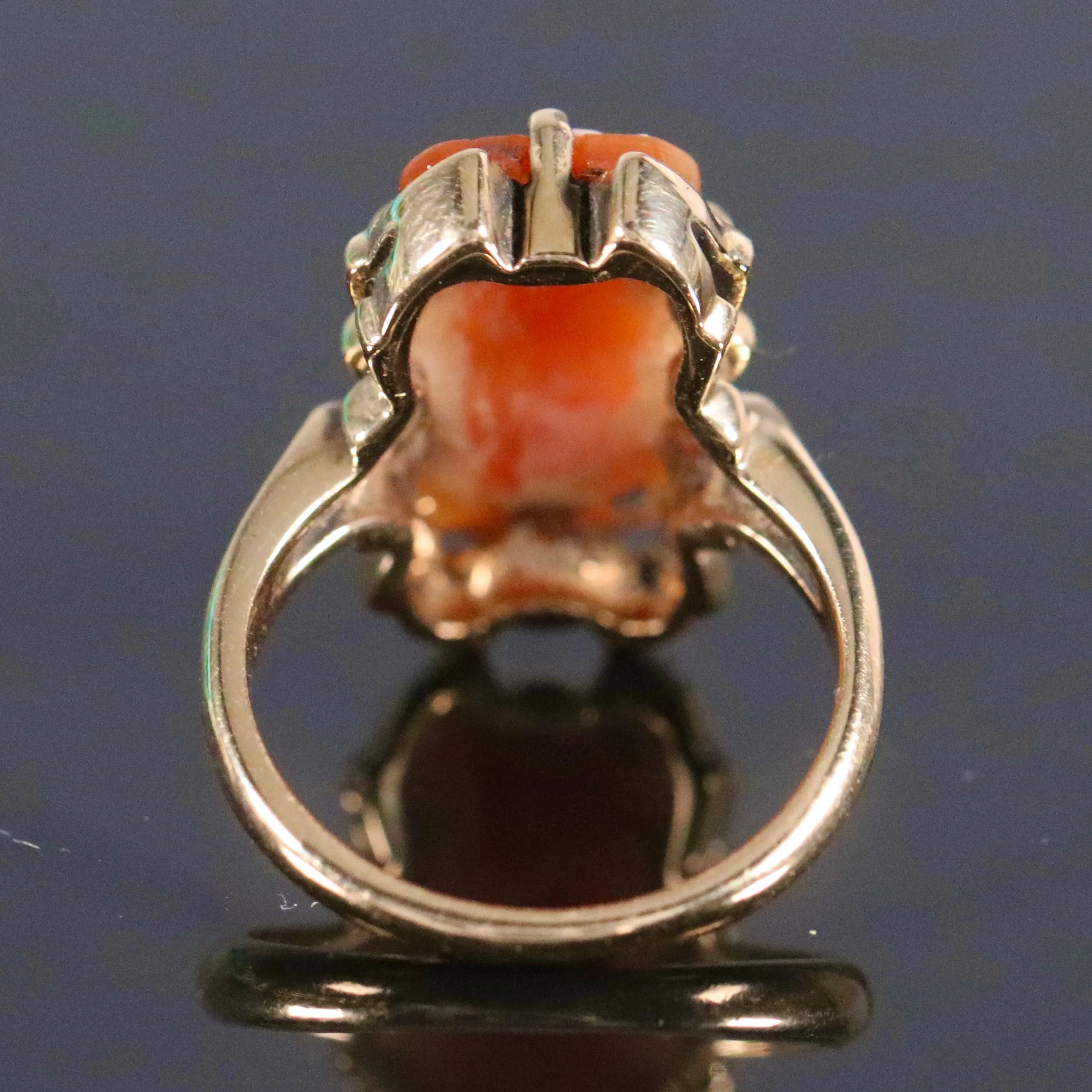 Vintage yellow gold cameo ring
