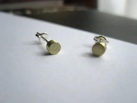 Well-Designed, Contemporary Hand-Made Geometric Circle Stud Earrings - 0023