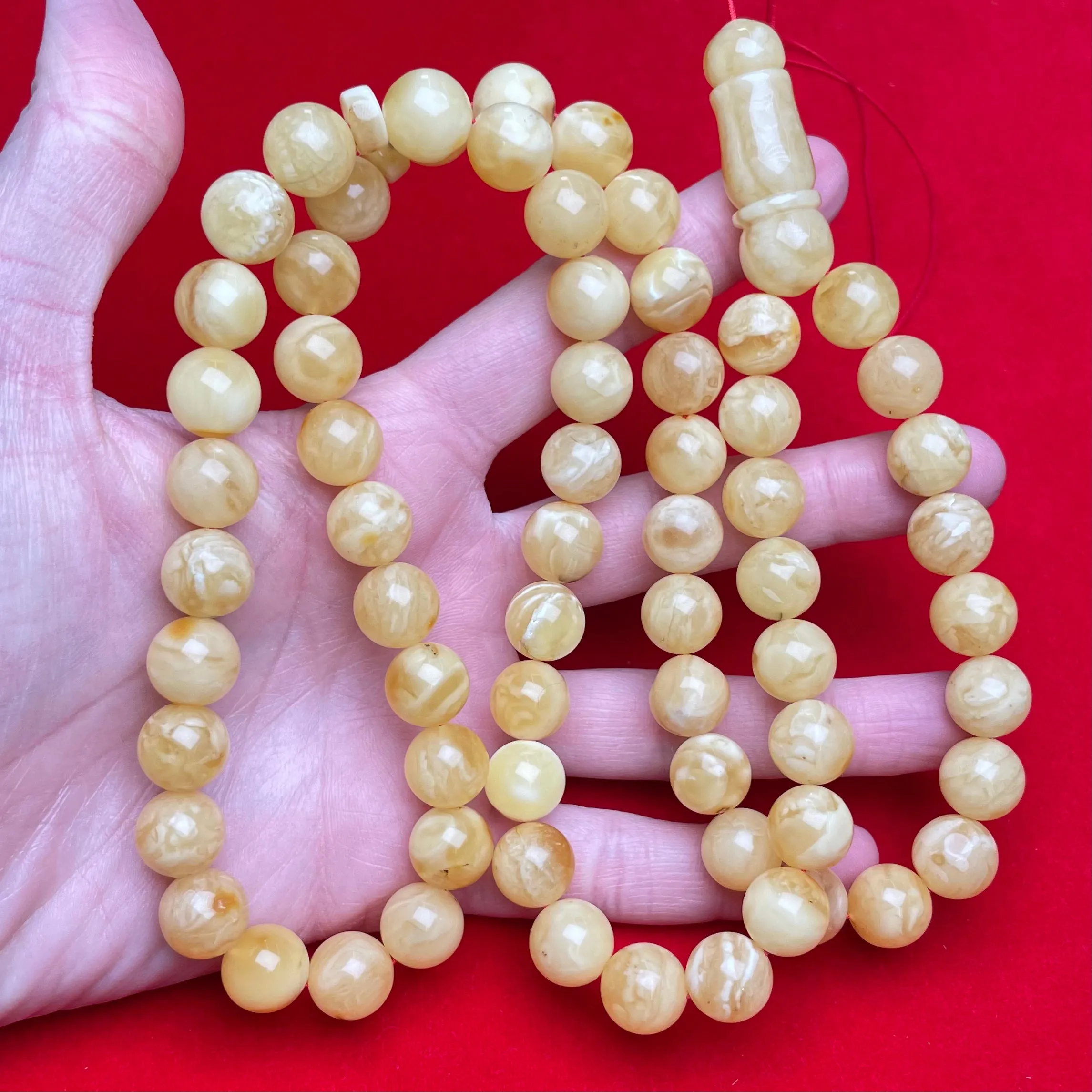 YELLOW/WHITE AMBER MISBAHA 12,2mm 70,7g